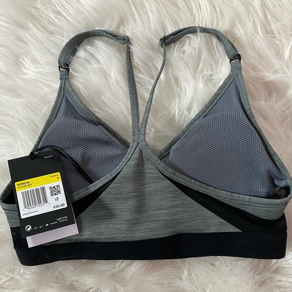 ✰ Nike Sports Bra ✰ - Picture 2 of 6